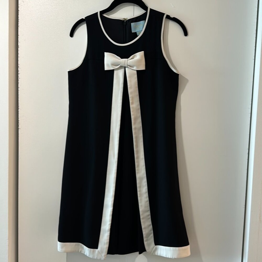 CeCe by Cynthia Steffe Molly Long-Sleeve Dress with Flyaway Front - Picture 3 of 8